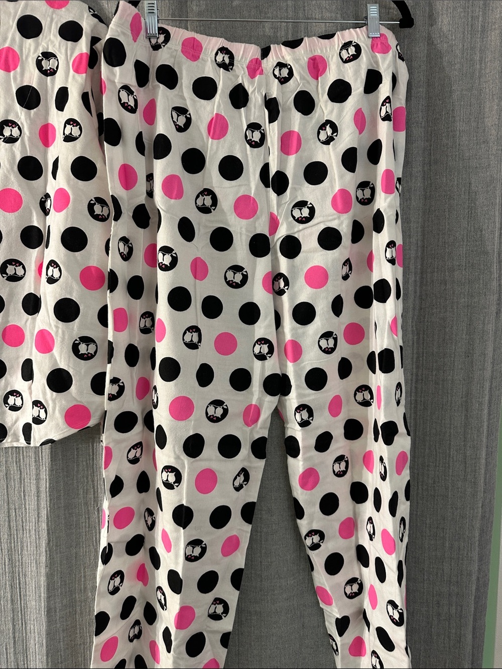 Sonoma White Pajama Set with Pink and Black Polka Dots - Picture 7 of 9